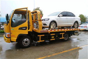 梅列附近拖车救援24小时服务热线