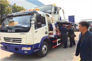 梅列汽车道路救援拖车价格